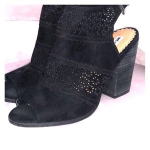 Not Rated black heels